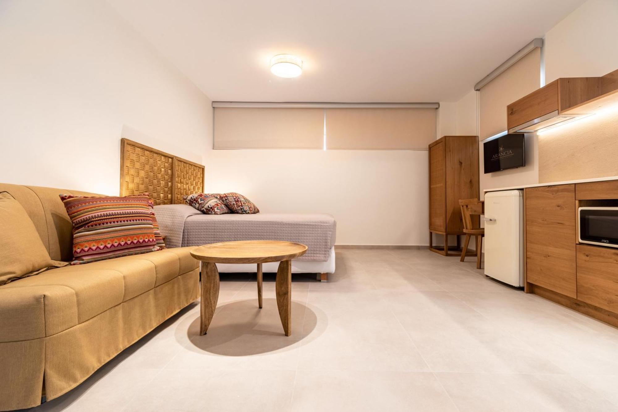 Arancia Elegant Rooms And Suites Tolo Ngoại thất bức ảnh