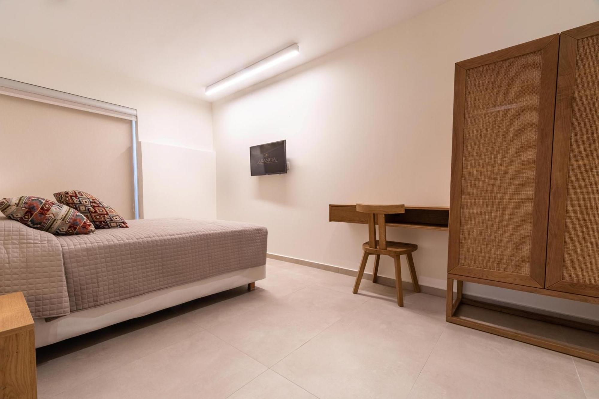 Arancia Elegant Rooms And Suites Tolo Ngoại thất bức ảnh
