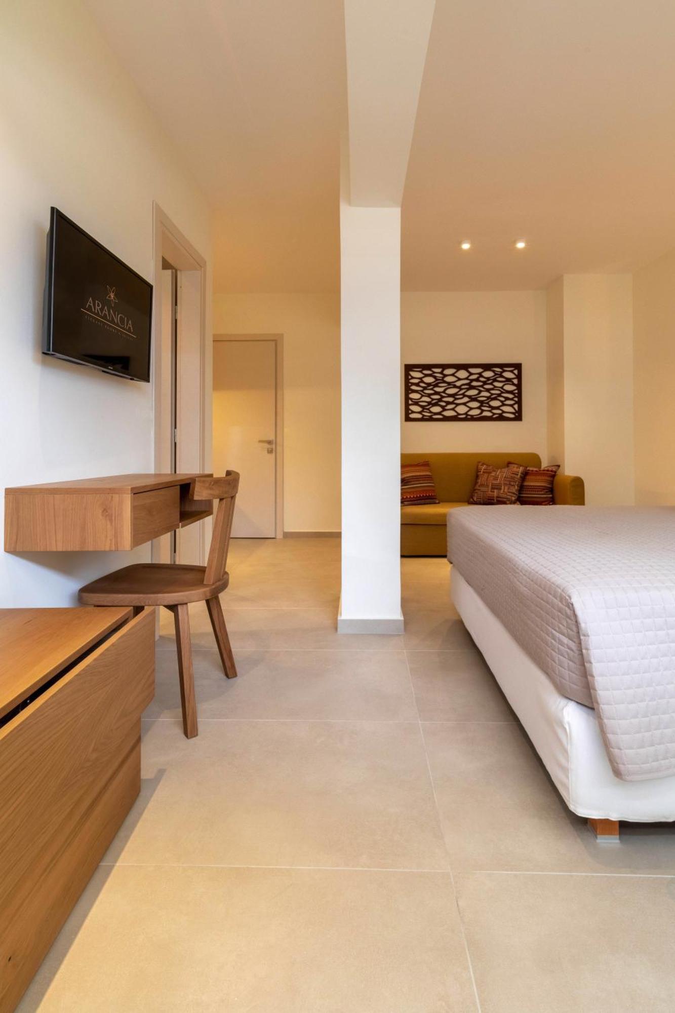 Arancia Elegant Rooms And Suites Tolo Ngoại thất bức ảnh