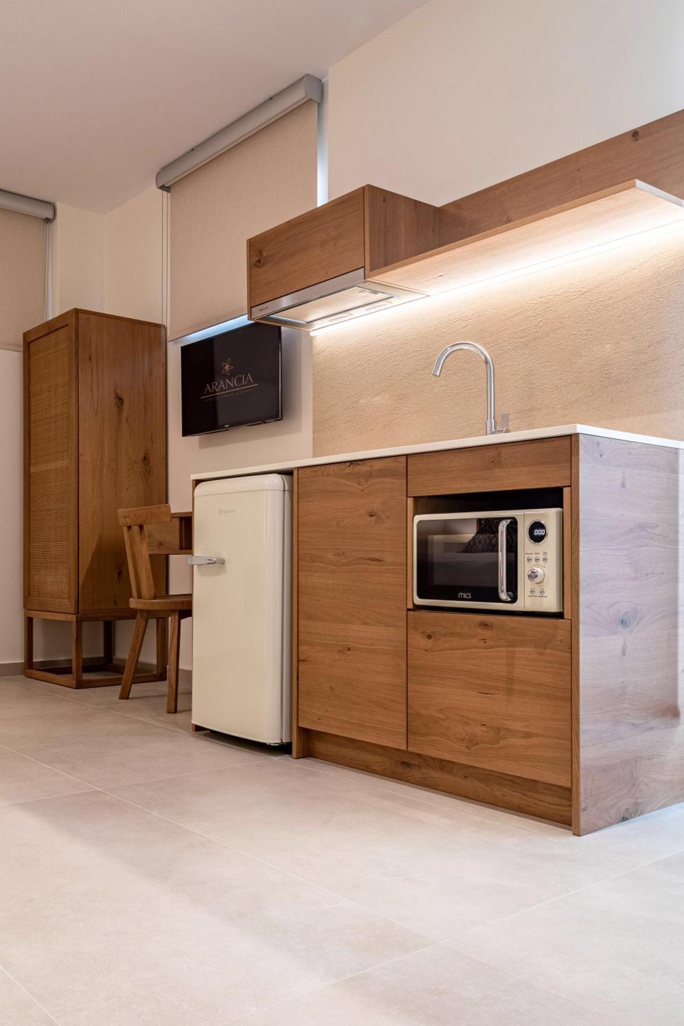 Arancia Elegant Rooms And Suites Tolo Ngoại thất bức ảnh
